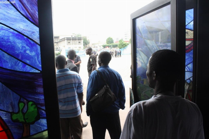 Bastonnade des journalistes/Anne Désirée Ouloto (Porte Parole Principale d`ADO) : 